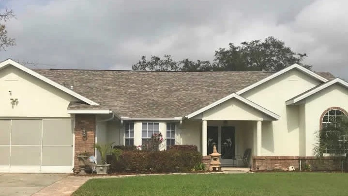 Residential home in Apopka with new roof replacement 